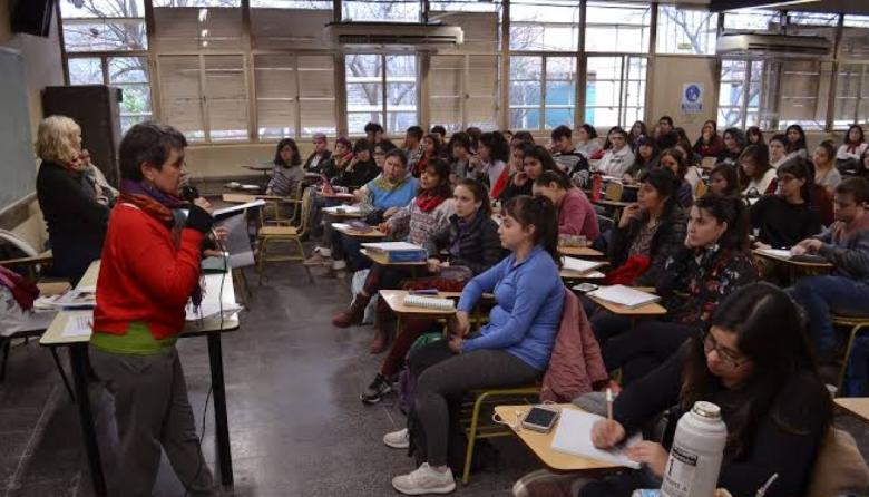 A 20 años de la ESI, tres instituciones de Necochea impulsan un ciclo de formación, arte y debate