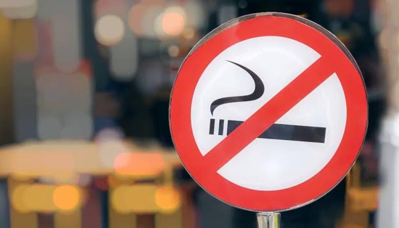 ACT pide saber si se cumple la prohibición de fumar en las dependencias municipales