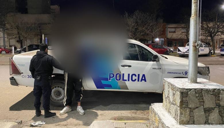 Persecución en Necochea: dos aprehendidos, un arma secuestrada y una moto robada recuperada