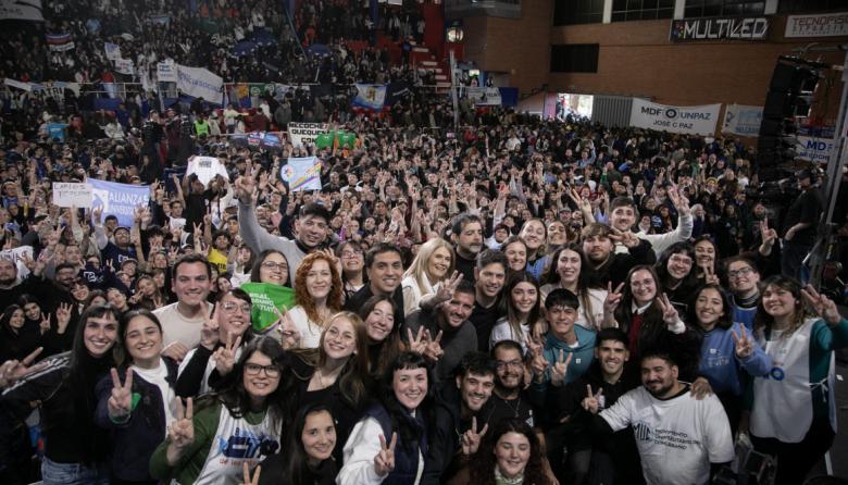 Kicillof lanzó MDF Juventudes en San Martín con participación de referentes de Necochea y Quequén