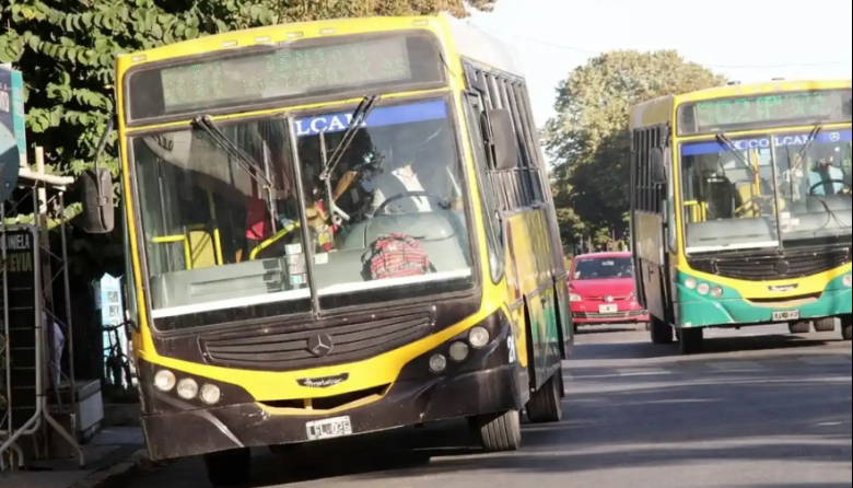 El boleto subió 52% en Necochea y la tarifa social casi 80%: qué revela un informe