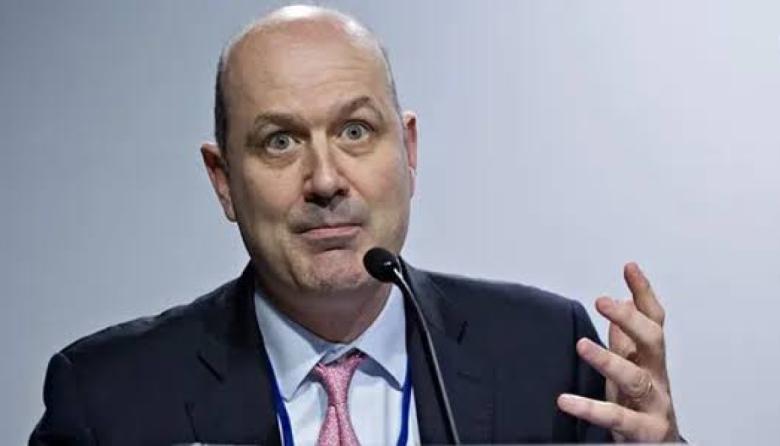 Sturzenegger fue increpado en Unicenter: lo siguieron y lo acusaron de “chorro” y “ladrón”