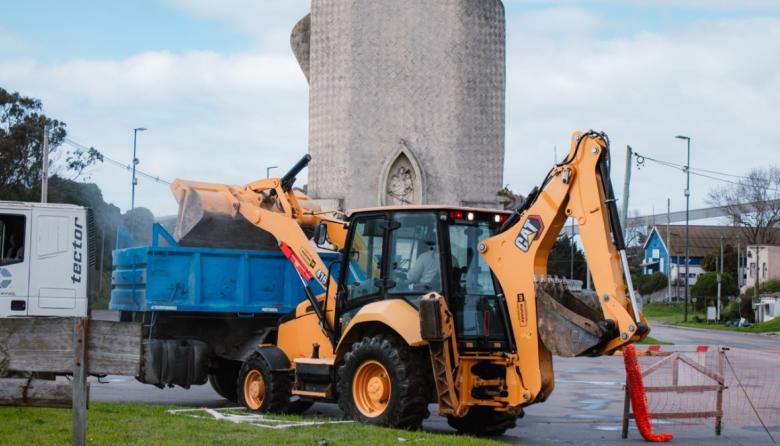 Obras en la avenida Almirante Brown: reconstruyen losas de hormigón en dos carriles
