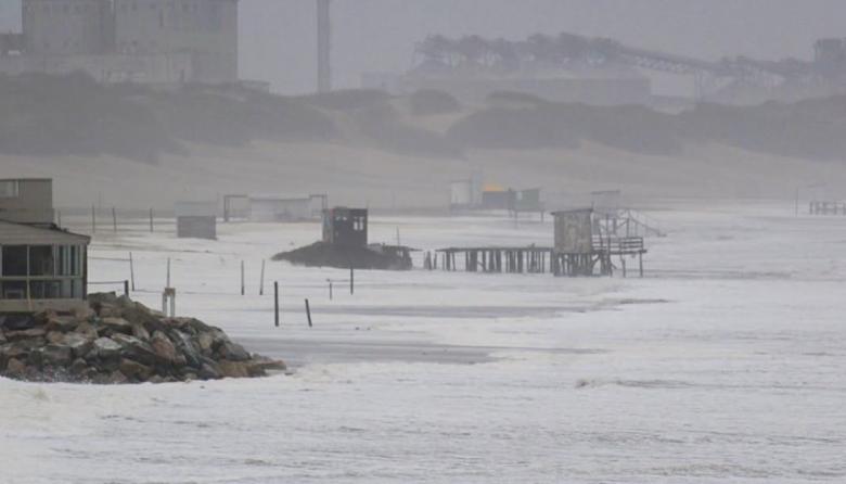 Temporal en Necochea: ráfagas de 89 km/h, siete evacuados y decenas de reclamos