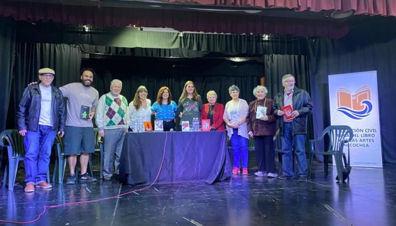 Diez escritores de Necochea participaron de la Feria del Libro y las Artes
