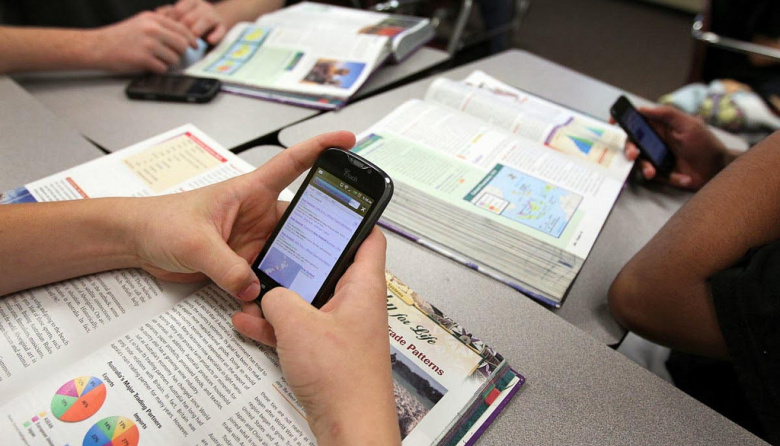 Celulares en las escuelas y Ley Ema: qué aprobó el Senado bonaerense