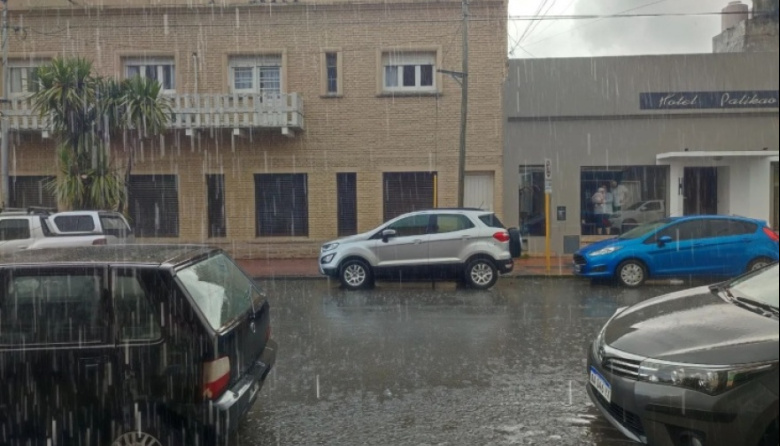 Lluvias durante todo el viernes en Necochea: ráfagas de hasta 50 km/h y un fin de semana más frío