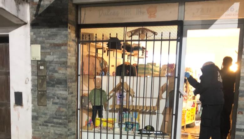 Una joven madre sufrió un robo millonario y emprendedores necochenses organizan una rifa para ayudarla