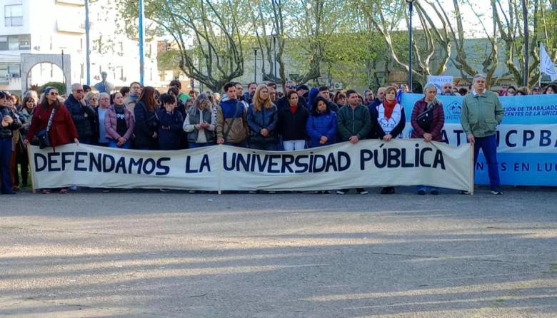 La defensa de la universidad pública volvió a las calles de Necochea con un fuerte reclamo
