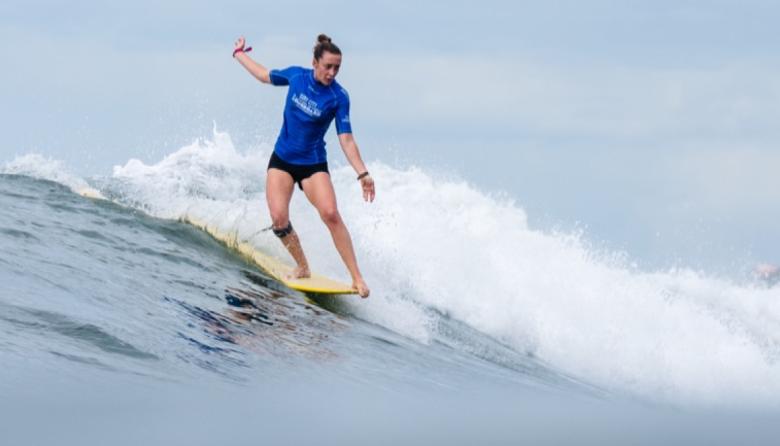 Evelyn Gontier, entre las 20 mejores del mundo: terminó 17.ª en el Mundial de Longboard de El Salvador