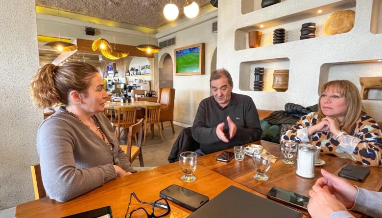 Jimena López se reunió con la Liga de Amas de Casa por el impacto de la quita de subsidios al gas