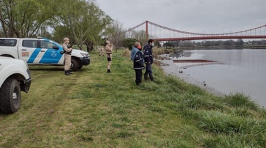 Hallaron sin vida al hombre que se arrojó del Puente Colgante