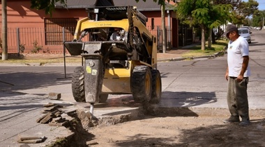 Ya arreglan el hormigón que se levantó por el calor en 71 y 22