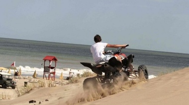 Buscan regular por ley el uso de cuatriciclos en las playas