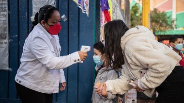 Presencialidad plena y cuidada: analizan los protocolos para el regreso a las aulas