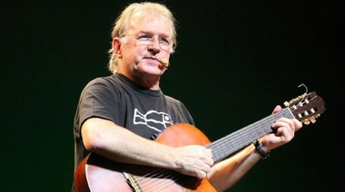 El cantautor Luis Pescetti armó canciones de educación vial para niños y niñas