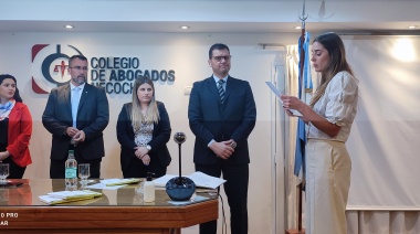 Emotiva jura a jóvenes profesionales en el Día del Abogado