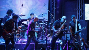 Rock del País: Llega a Necochea el ex redondo Walter Sidoti junto a la banda "Tarea Fina" 