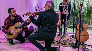 "Riendas Libres": Peteco viene a tocar con su familia, en un proyecto musical que combina talento y experiencia