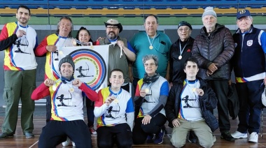 Medallas de oro, plata para arqueras y arqueros necochenses