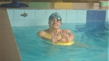 El profesor Bertone y el pibe Améndola viajan a Portugal a participar en el mundial de natación para atletas con Síndrome de Down