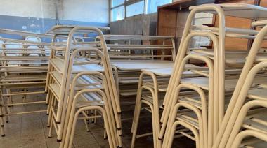 Educación: Por segunda vez entregan mobiliario escolar al distrito de Necochea