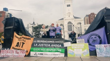 La Plata: a 10 años de la inundación, vecinos homenajearon a las víctimas fatales en plaza Moreno