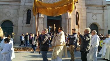 Celebraron la eucaristía en las calles de la Ciudad