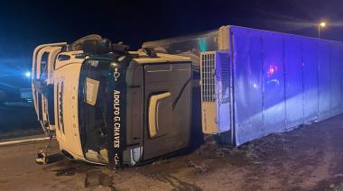 Volcó un camión en la Ruta 86