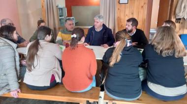 El equipo de Velázquez y la lista 4 recorrieron Energía y Santamarina