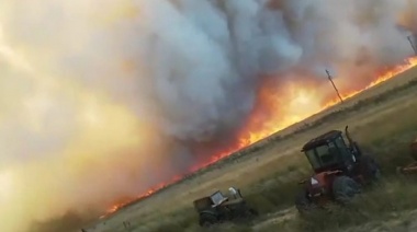 Video: Bomberos dominaron con gran profesionalismo el incendio que afectó a San Cayetano