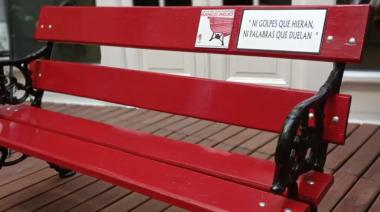 Un Banco Rojo ya luce en la sede del Colegio de Abogados