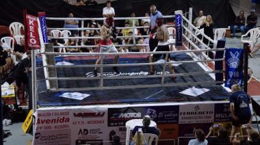 Éxito total en el retorno del boxeo a Necochea: Gran festival en el Polideportivo