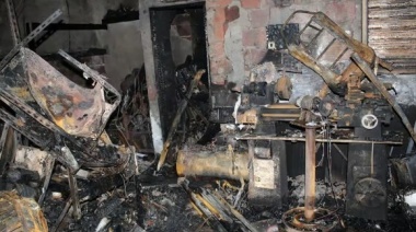 La familia necochense devastada por el incendio en su taller mecánico pide ayuda para recuperarse