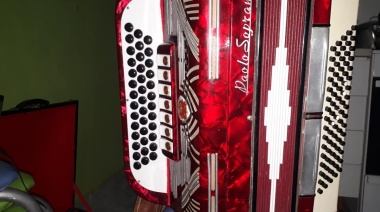 Le robaron el acordeón a un músico local: Solicita difusión para recuperar su valioso instrumento