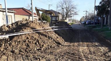 El Emsur solucionó un problema cloacal en calles 78 y 69 en un extenso operativo