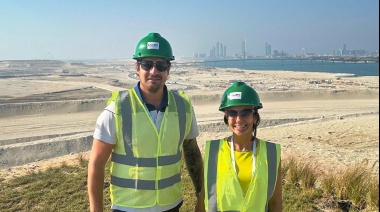 Ingenieros de Puerto Quequén participan en el seminario internacional de dragado en Abu Dhabi