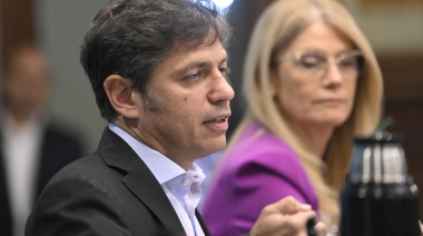 Kicillof: "Vamos a trabajar con otras provincias y los trabajadores para evitar el desguace de Aerolíneas Argentinas"
