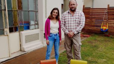 De tapas plásticas a sillas infantiles: un vecino de San Cayetano transformó el reciclaje en solidaridad
