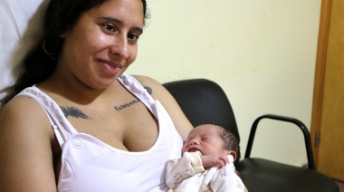 San Cayetano recibió al primer bebé de 2025 en el séptimo día del año