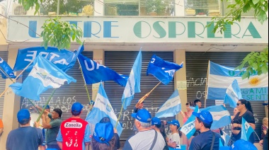 "La obra social está siendo desmantelada", criticó Natalia Sánchez Jauregui durante la protesta de UATRE en La Plata
