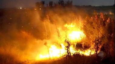 Más de 20 hectáreas afectadas por incendio en el camino al Balneario Los Ángeles