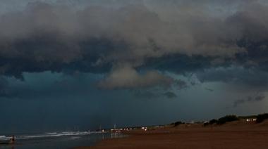 Necochea en alerta amarilla: se esperan tormentas fuertes, ráfagas de viento y riesgo de granizo
