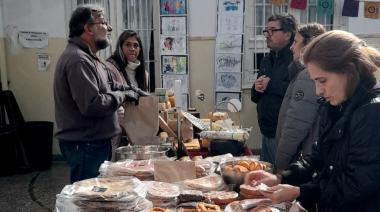 Sabe la Tierra Necochea se muda: ¡Tu mercado agroecológico ahora bajo techo para el invierno!