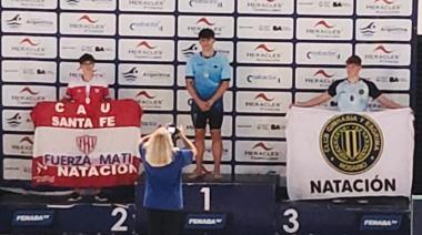 Oro y plata para Taien Torales: el nadador necochense hizo historia en el Nacional Juvenil