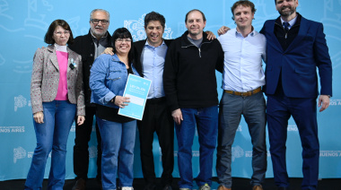 Kicillof en Olavarría y Azul: viviendas, obras y advertencias sobre los despidos de Milei