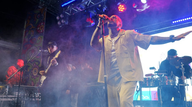 A pura cumbia: Quequén celebró sus 171 años con 18 Kilates