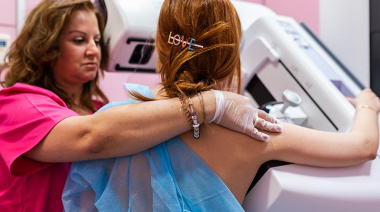 Octubre Rosa en Necochea: prevención, mamografías gratuitas y actividades de concientización