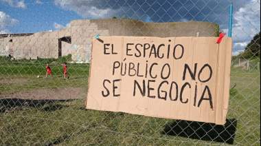 “Alambraron la plaza 3 de Agosto”: denuncian ocupación irregular en Quequén y apuntan a la Nación y al Municipio