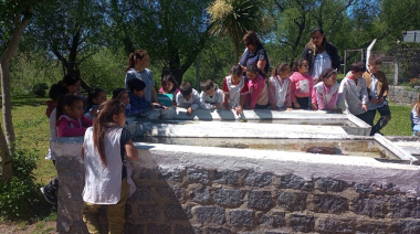 Estudiantes necochenses aprenden sobre el pejerrey en la Estación de Piscicultura